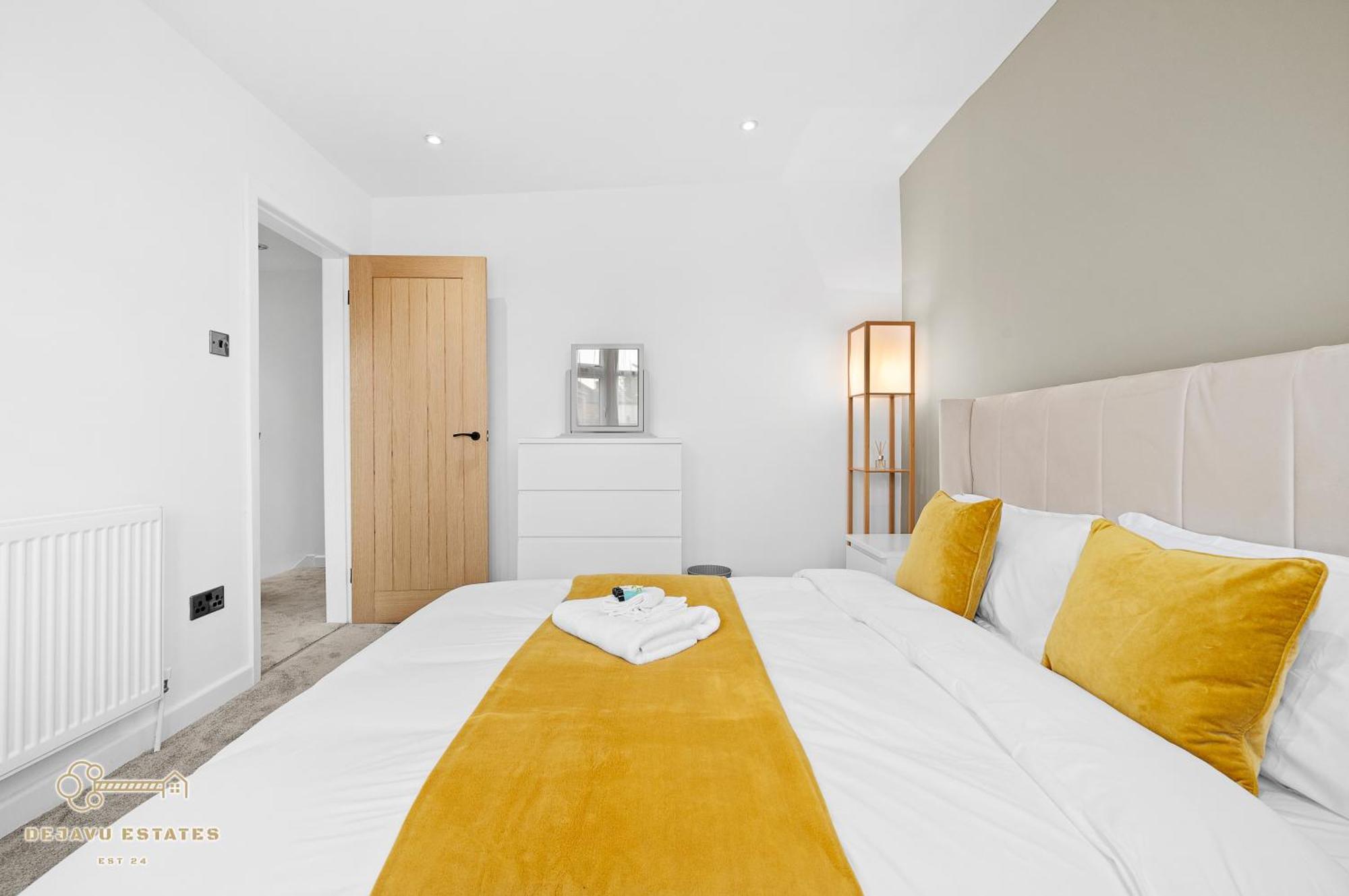 Casa de férias Entire Modern & Spacious 3bdr In Right Next To Coop Live & Ethiad *